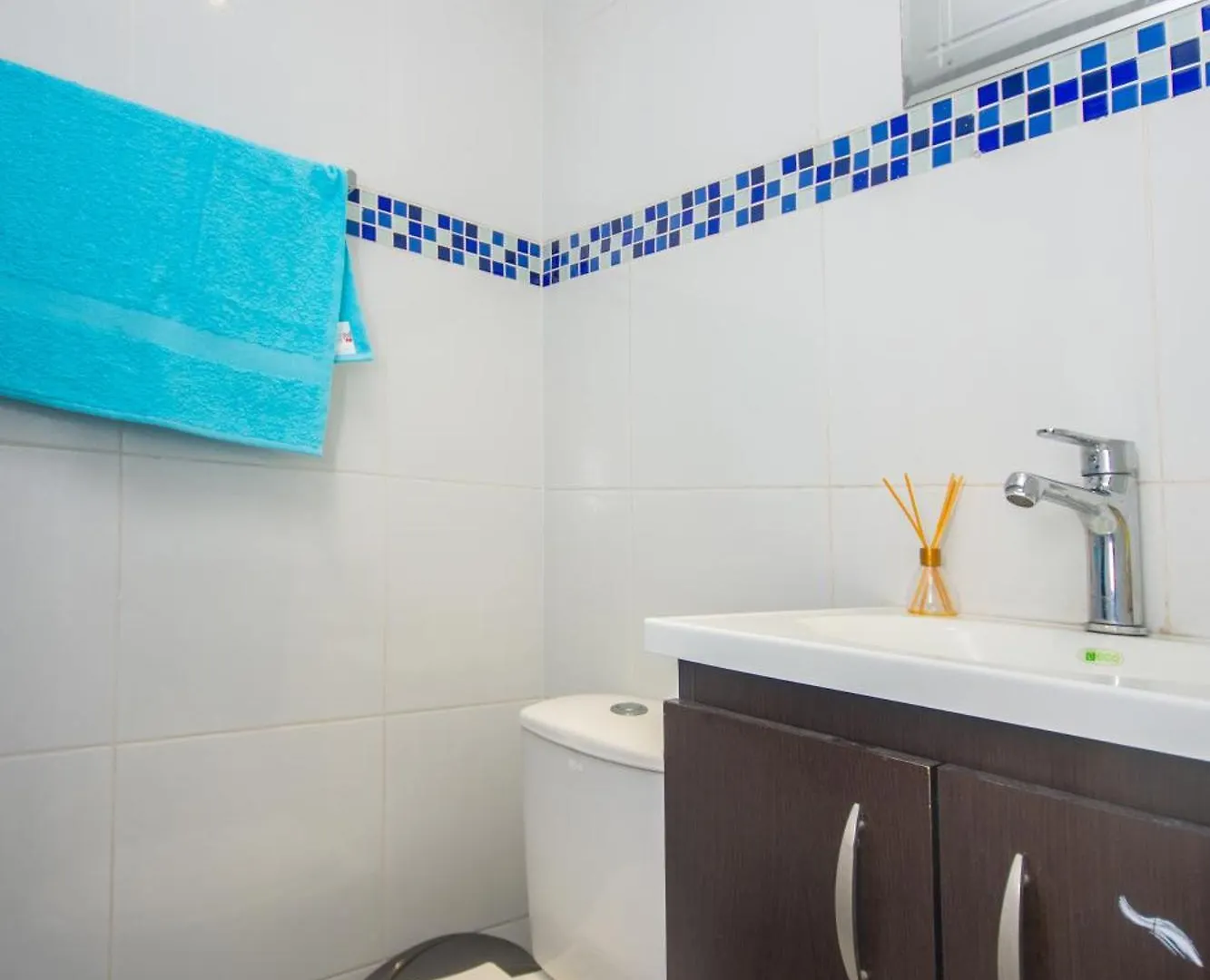 Blue Coast Hostal Medellin Guest house