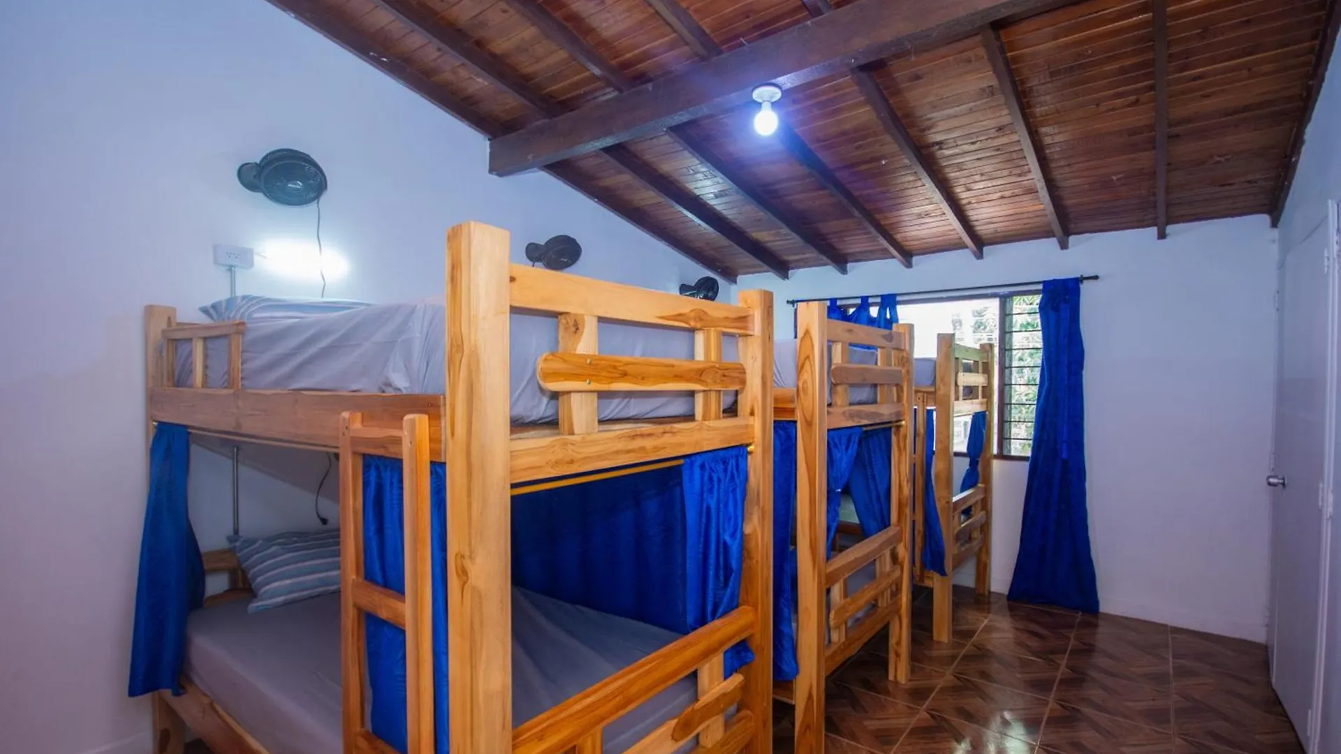 Blue Coast Hostal Medellin Guest house