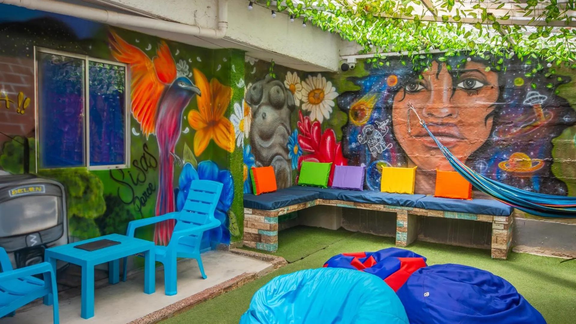 Blue Coast Hostal Medellin
