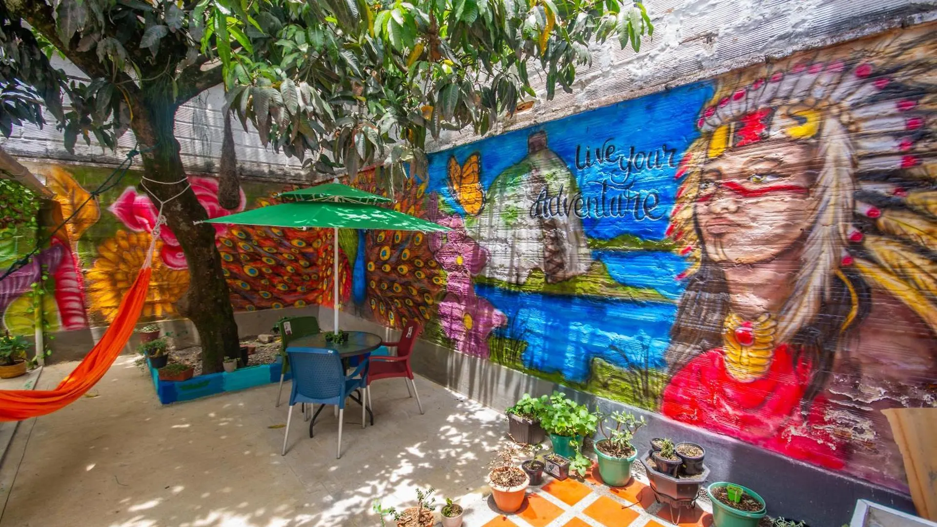 Blue Coast Hostal Medellin Guest house