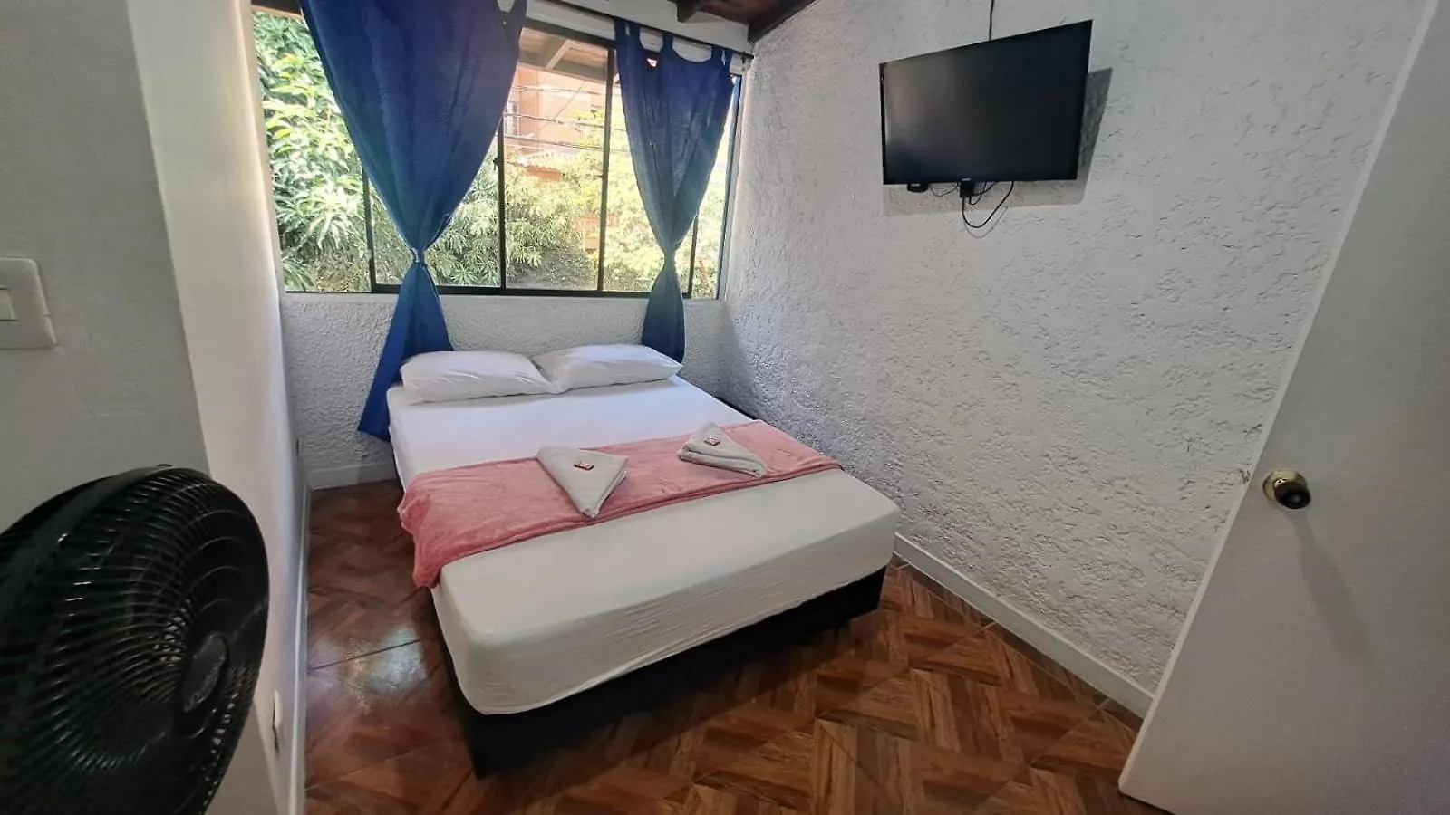 Guest house Blue Coast Hostal Medellin Colombia